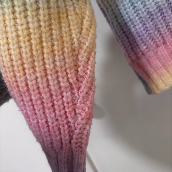 Hello Kitty x Forever 21 Pastel Rainbow Crewneck chunky  Sweater size M - Picture 12 of 13